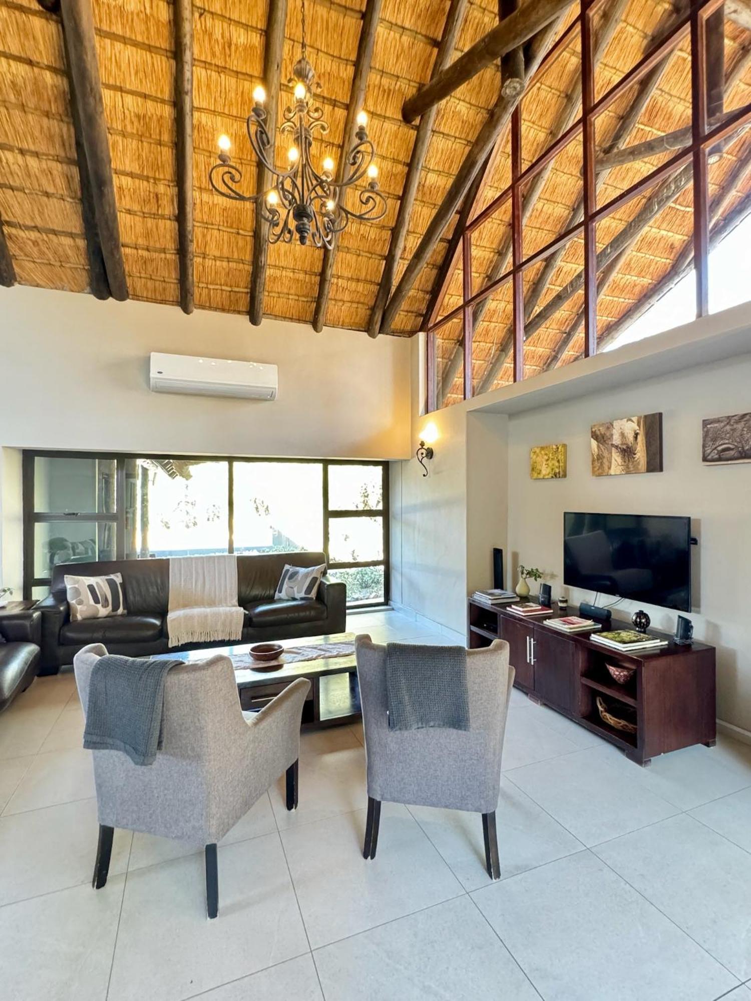Pangolin Game Lodge - Self Catering, Incl 2 Game Drives Per Day Matlhagame Exteriér fotografie