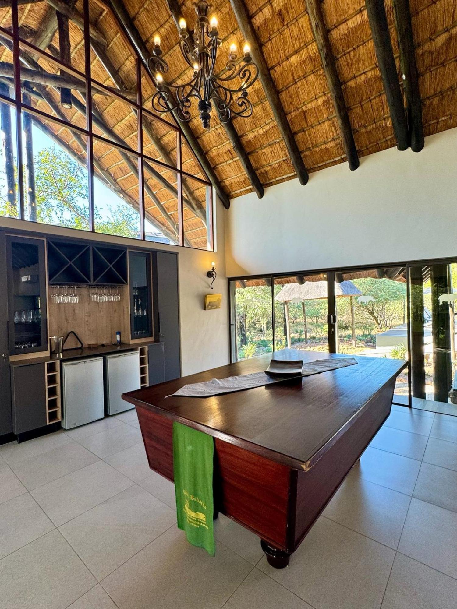Pangolin Game Lodge - Self Catering, Incl 2 Game Drives Per Day Matlhagame Exteriér fotografie
