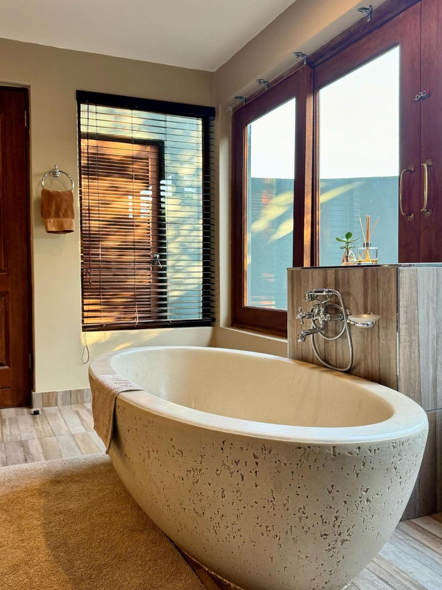 Pangolin Game Lodge - Self Catering, Incl 2 Game Drives Per Day Matlhagame Exteriér fotografie